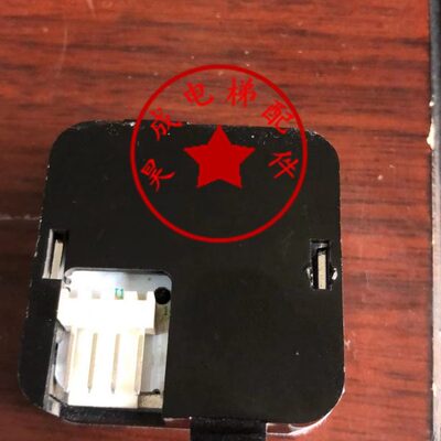 电梯按钮BS34D方形按钮微光/强光接线方式：接四根线和三根线