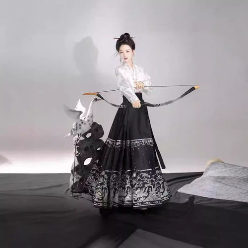 明制马面裙原创国风半身裙螺钿幻彩裙新中式汉服女改良日常套装夏