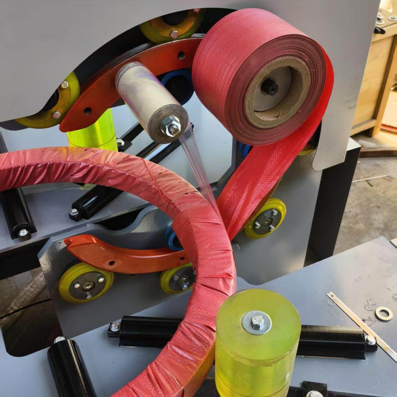 环形双层膜缠绕包装机呼啦圈裹膜自动绕缠膜机呼啦圈大卷膜打包机