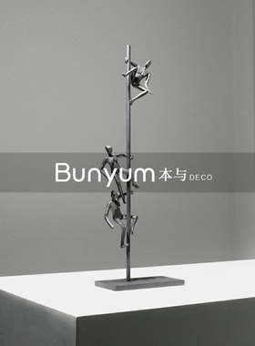 简约现代轻奢家居电视柜金属创意人物造型摆件样板房间软装饰品