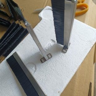 定做毛刷子工业用毛刷辊滚筒刷包装机毛刷除尘清洗防静电毛刷轮