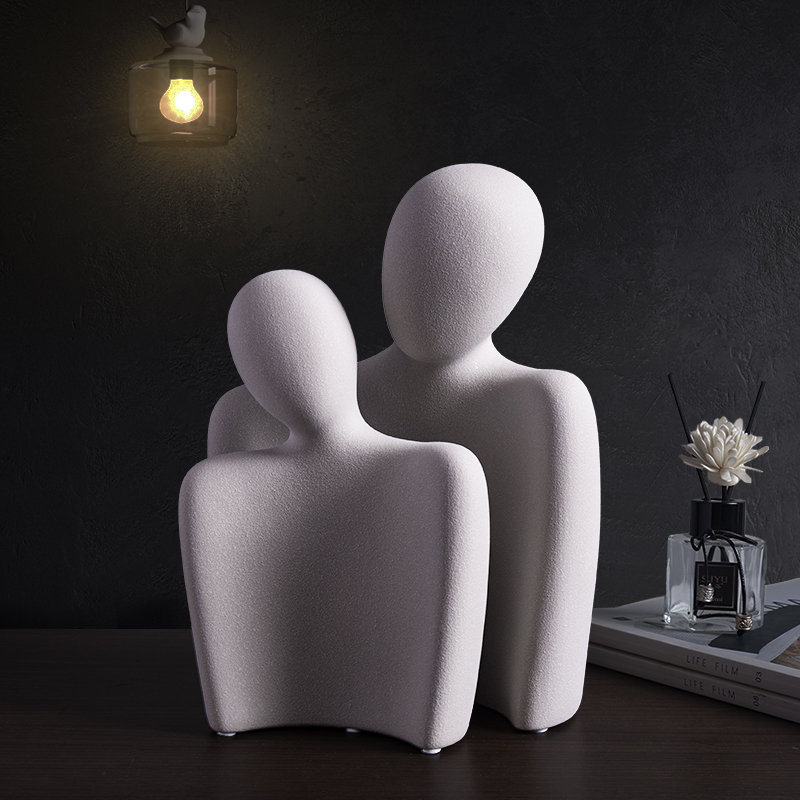 创意抽象人物摆件电视柜酒柜玄关情侣拥抱艺术装饰品轻奢结婚礼物
