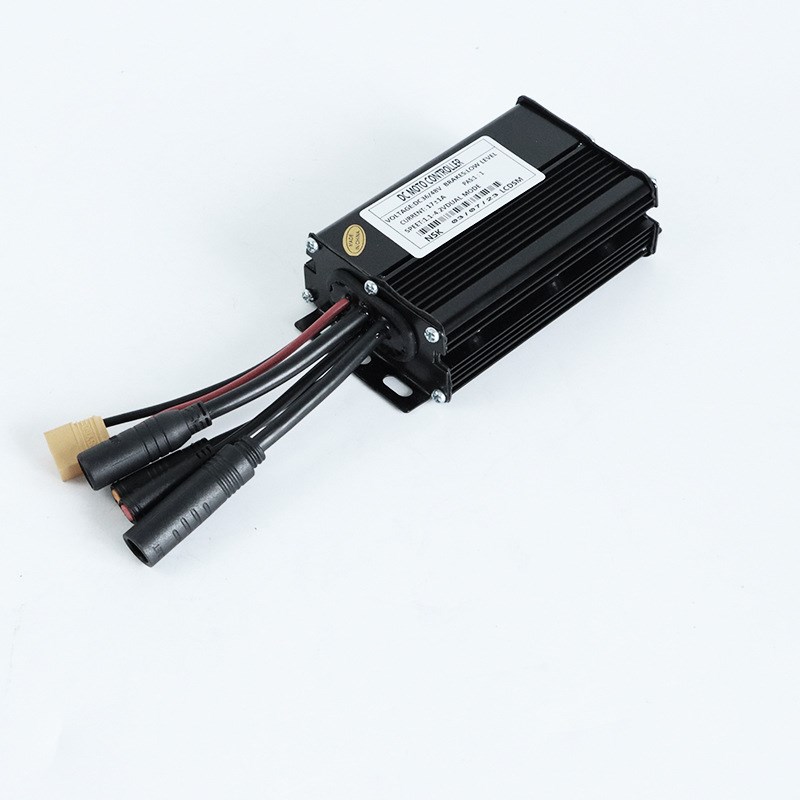 电动自行车宇凡控制器 36/48V 6管 YF-17A正弦波控制器 防水接头