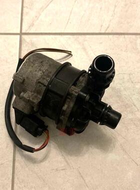 适用奔驰251R30R400222S57951500S63冷却液泵辅2助水泵