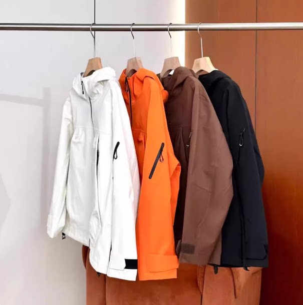 【妍妍粉丝专享】四色夹克冲锋衣 ONDJ114575243