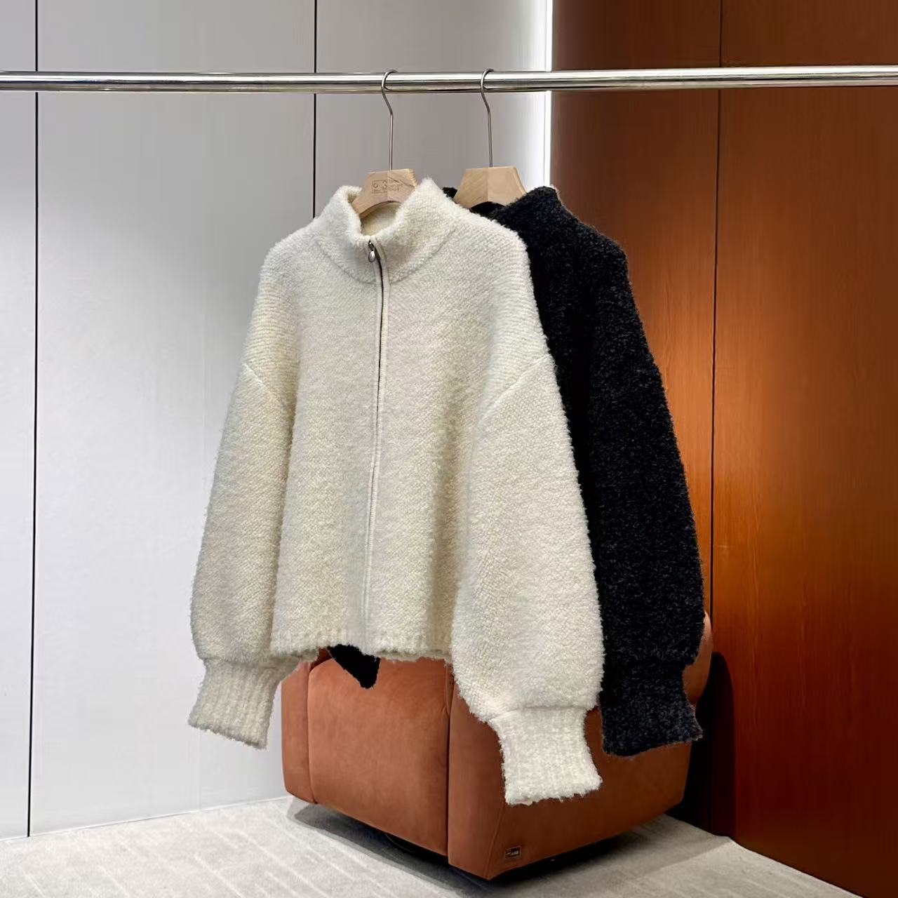 【妍妍粉丝专享】25新款摇粒绒时尚立领毛衣外套ONWM2185125785