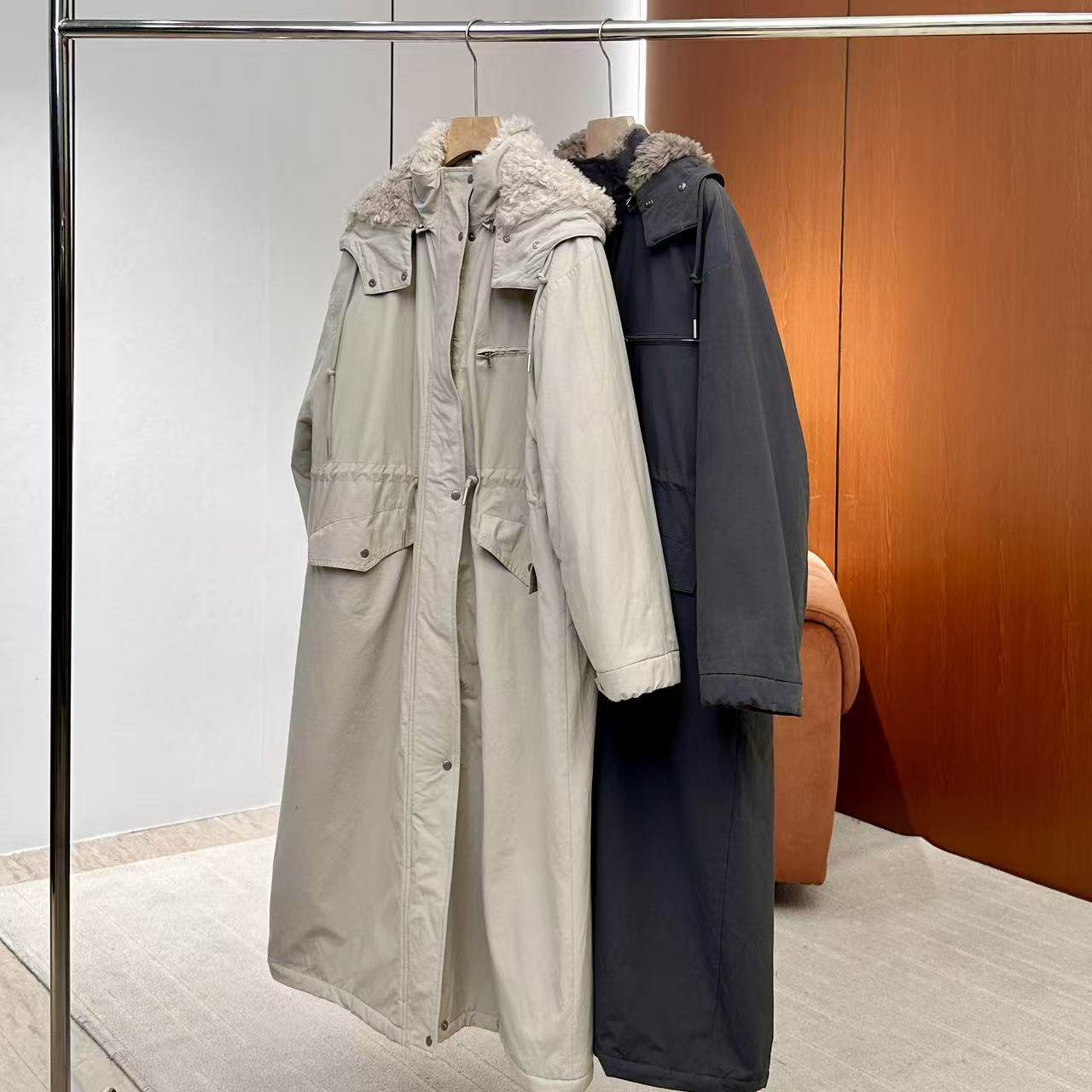 【妍妍粉丝专享】25新款抽绳连帽加绒复古长款大衣ONWF2085115712