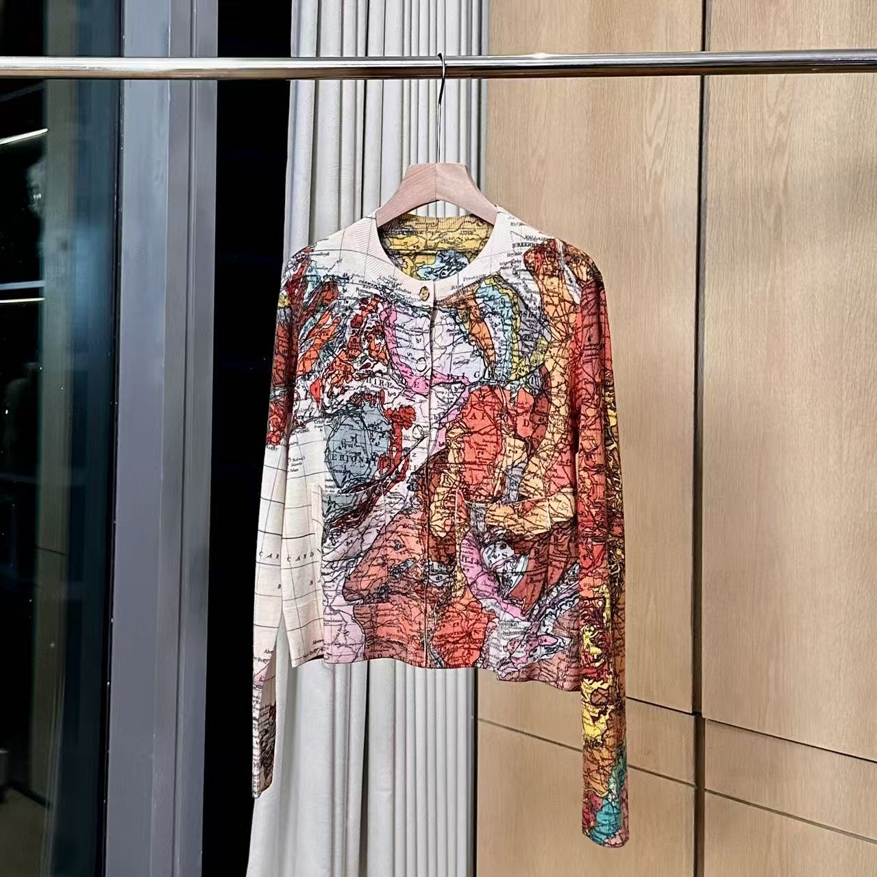 【妍妍粉丝专享】25新款双面印花时髦毛衫ONWM1065115743