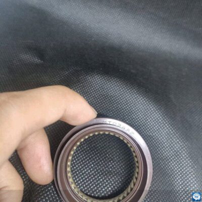 MT034A2 90311-34021 汉兰达3.5 RAV4 右半轴油封