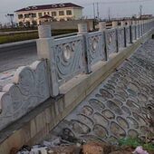 河道青石防护石雕栏杆 厂家直发装 饰石雕栏杆 青石石栏杆