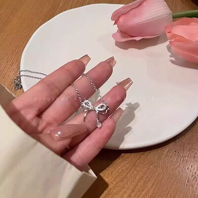 蝶梦灵动蝴蝶结轻奢锁骨链女款