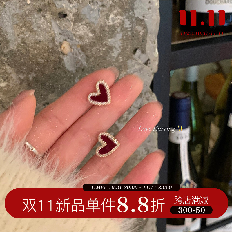 圣诞甜心闪锆丝绒爱心耳钉女高级感轻奢I气质大气耳饰独特绝美耳