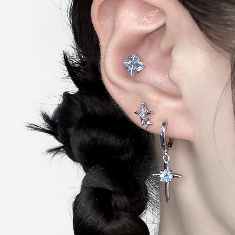 二十二丁a目 超闪十字架星芒耳圈耳扣春夏甜酷风方形锆石耳钉耳饰