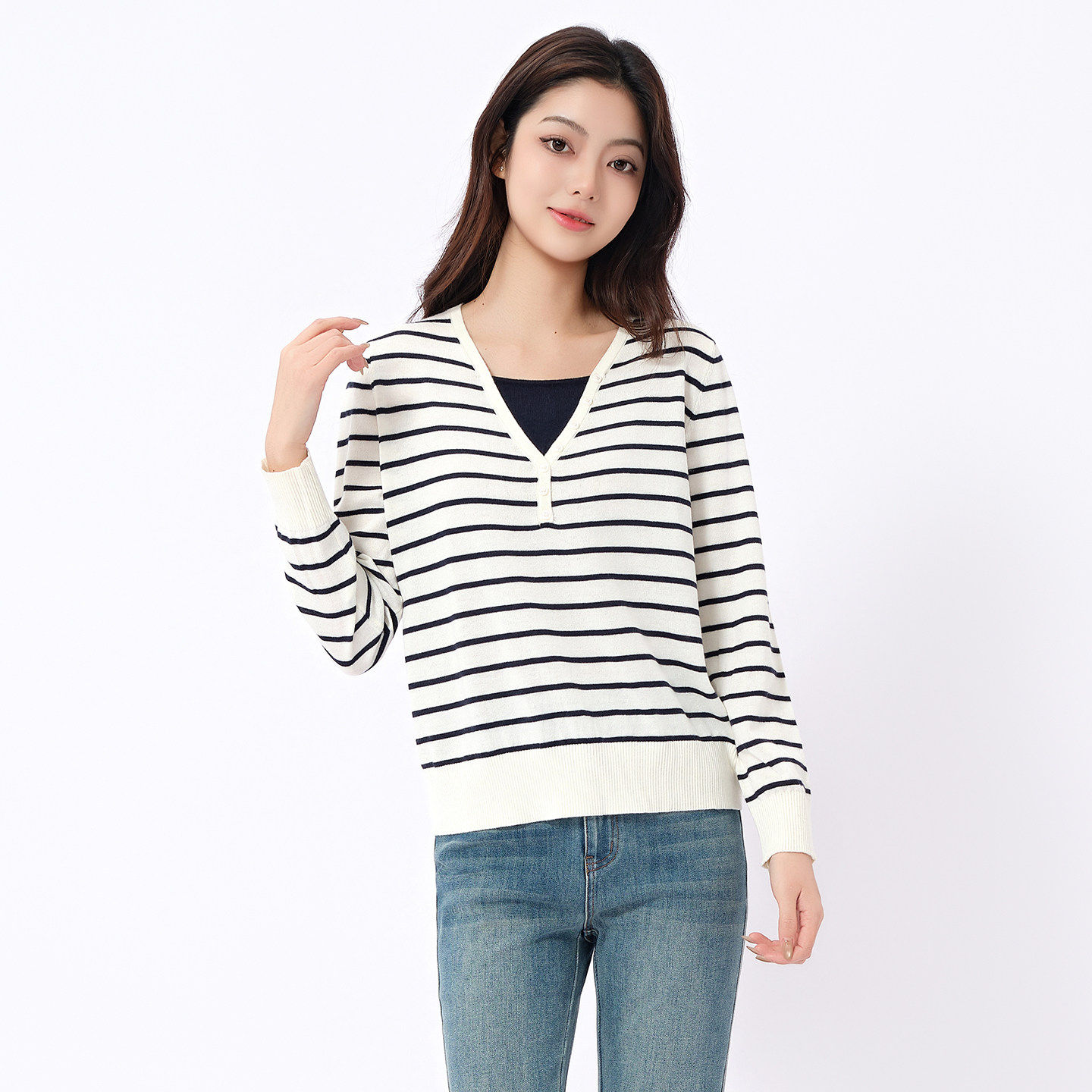 蜜澳毛衣高级感撞色V领假两件2026春季条纹宽松慵懒风针织衫