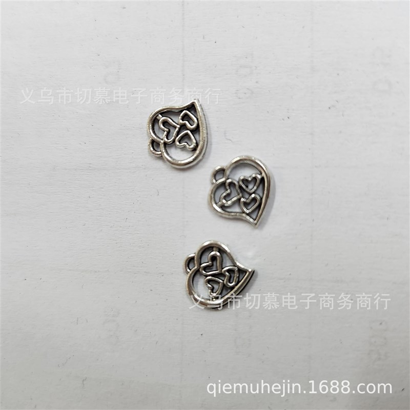 A8607爱心/1000克/3330个/包0.3克109mm复古挂件手工手链厂家批