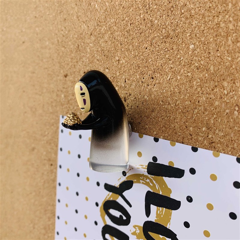 1个 暖男手捧金子卡通工字图钉 毛毡软木留言板照片Z墙装饰按钉