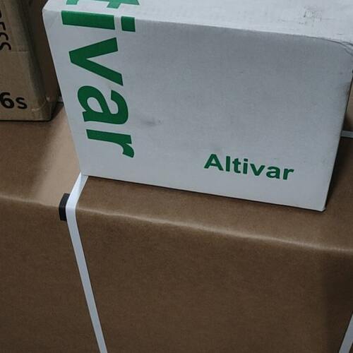 施耐德变频器ATV71HD22N4Z全新现货议价