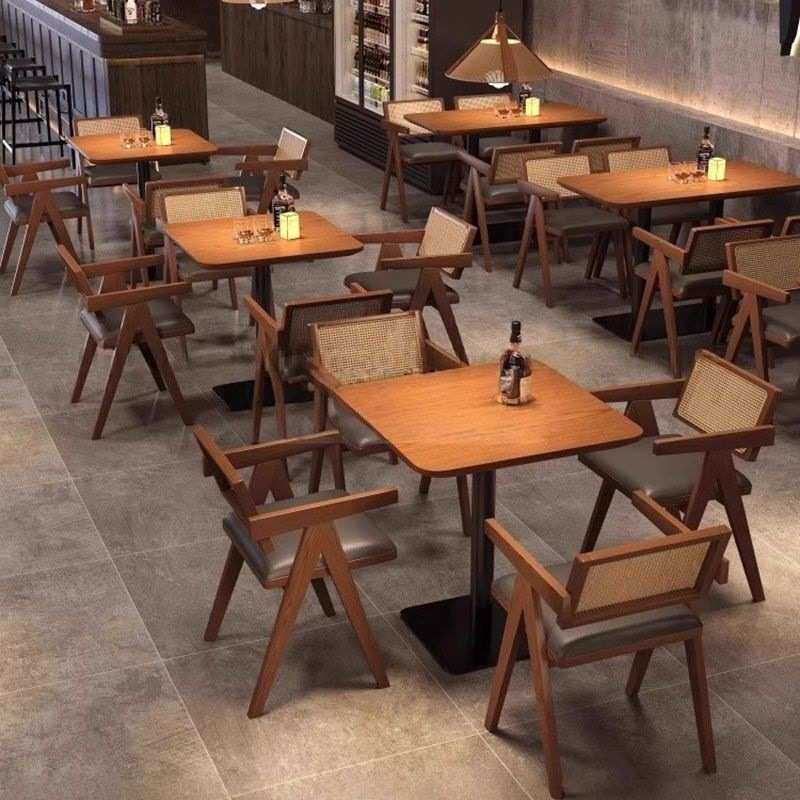 复古清酒吧桌椅组合西餐厅咖啡厅小酒馆实木编藤商用餐桌椅