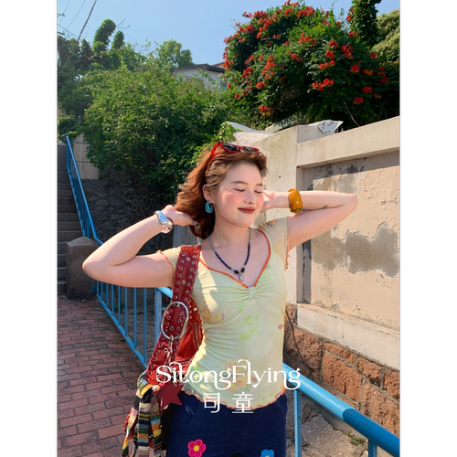弹力网纱修身V领印花短袖T恤女