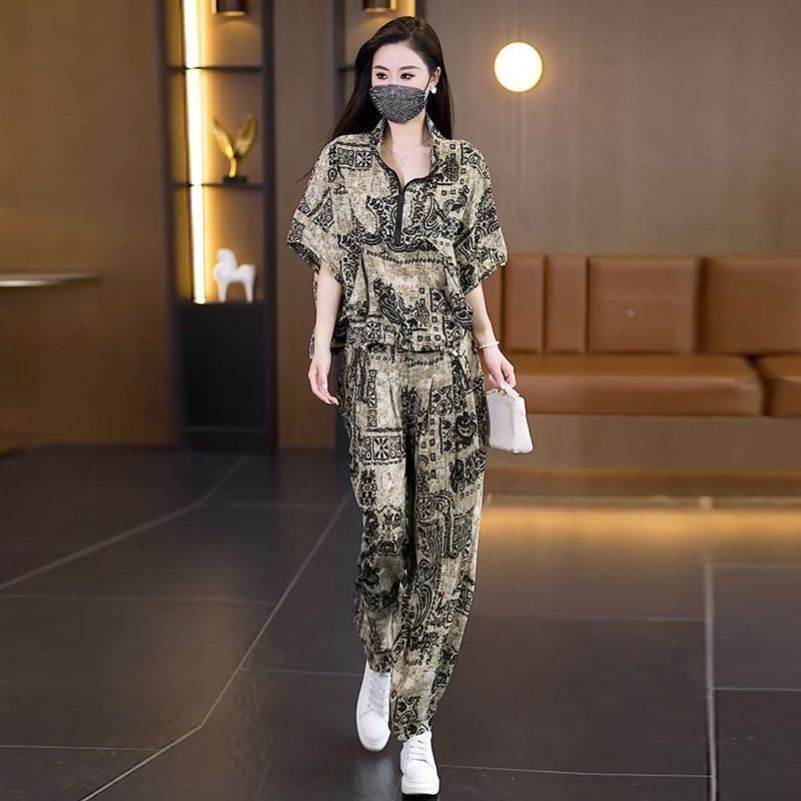 2026年洋气大码女装套装胖MM印花时尚宽松显瘦哈伦裤两件套花色