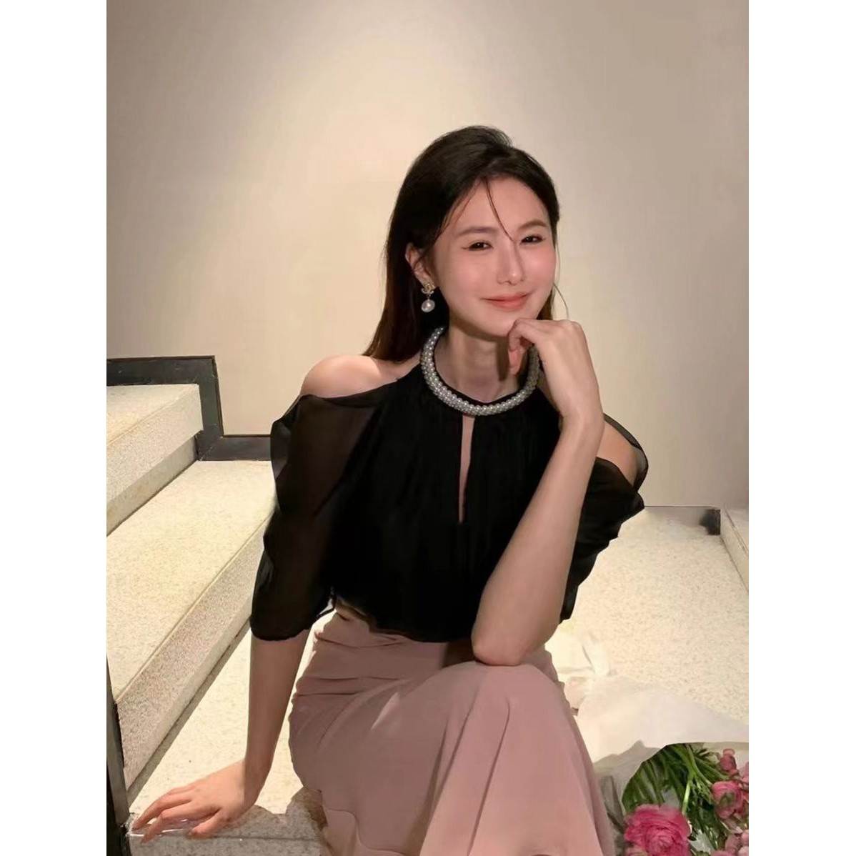 法式挂脖露肩短袖衬衫女夏季新款港风减龄高级感钉珠白色宽松上衣