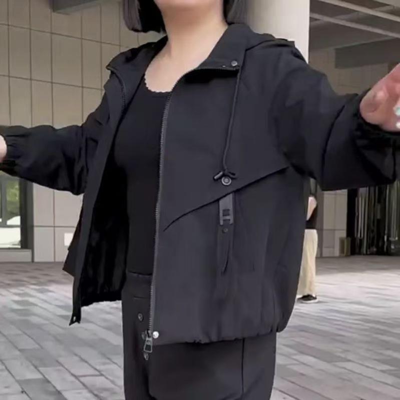 2026时尚气质妈妈连帽新款风衣休闲洋气宽松短款外套春秋夹克上衣