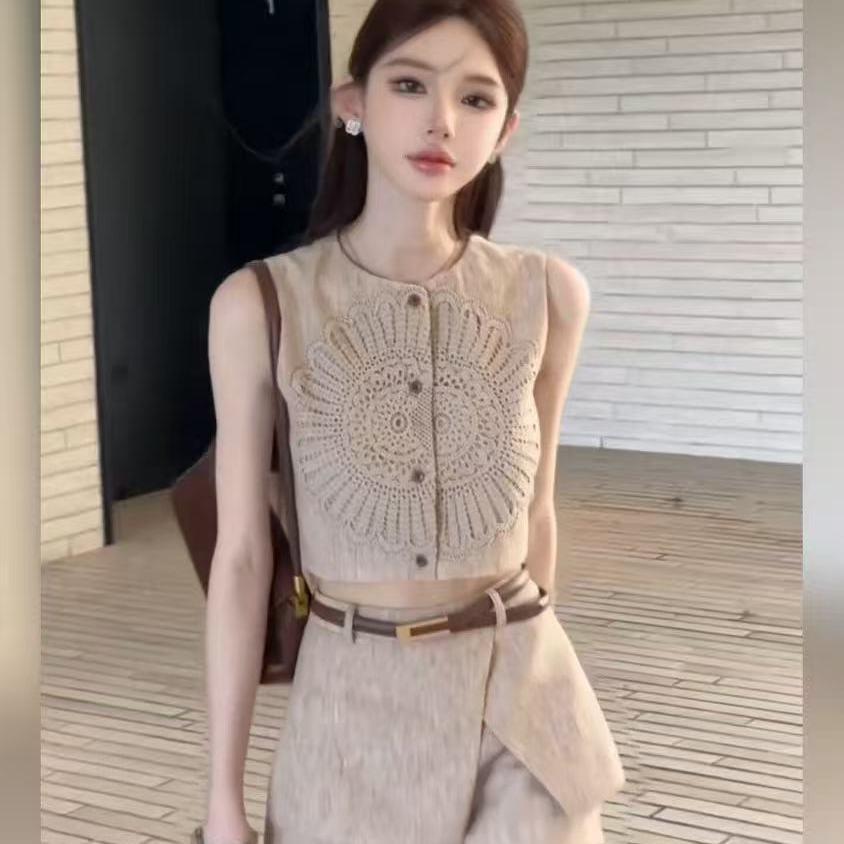 马甲套装夏天高级设计感约会穿搭复古风镂空蕾丝刺绣钩花套装