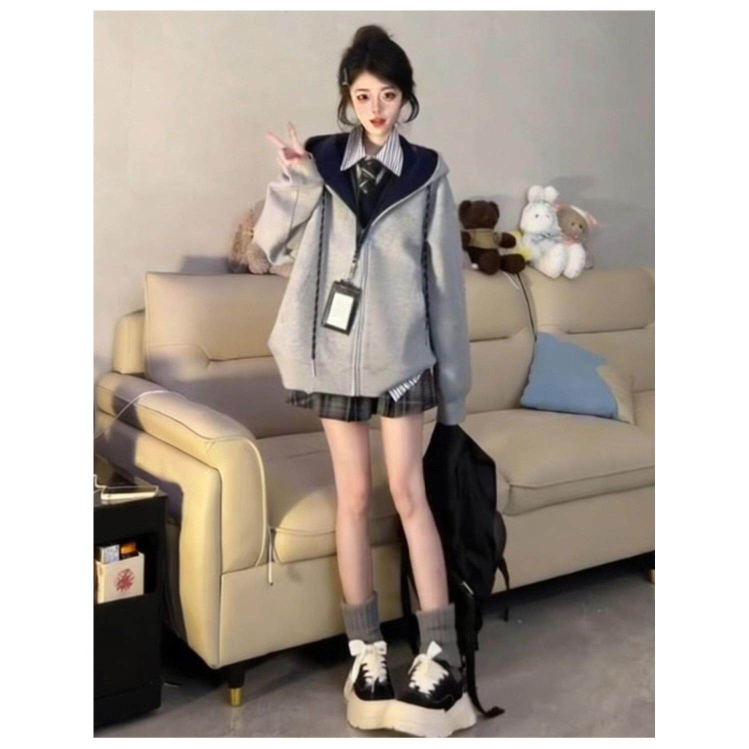 宽松撞色连帽卫衣外套女款春秋季2026新韩系薄款初秋韩系日常穿搭