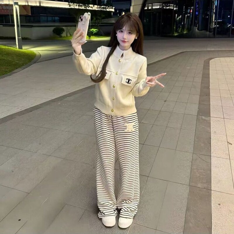 快手网红同款套装小香风立领毛衣外套气质刺绣针织开衫条纹阔腿裤