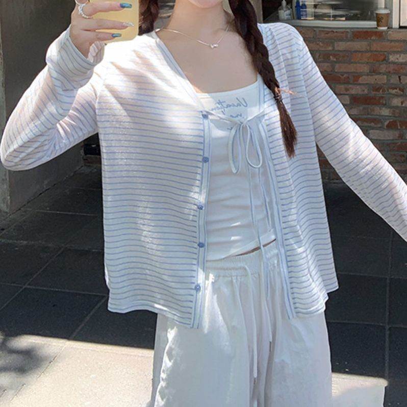 蓝色条纹v领防晒开衫女夏日轻薄长袖罩衫t恤宽松慵懒外套大码上衣