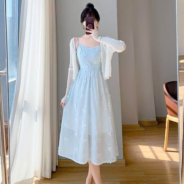 超仙纯色提花吊带裙v领小清新度假风初恋连衣裙两件套仙女刺绣