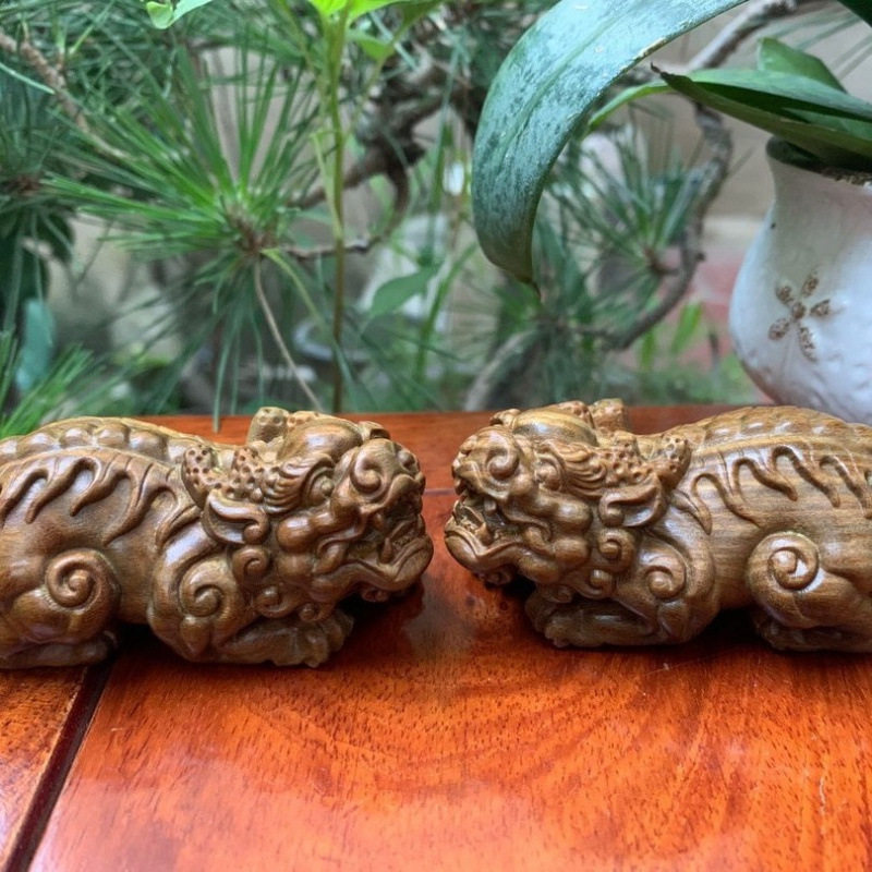 绿檀祥瑞貔貅汽车小摆件手把件文玩盘玩