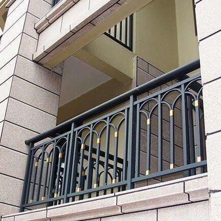 小区阳台飘窗防护栏杆围栏专业厂家 阳台栏杆室内阳台护栏