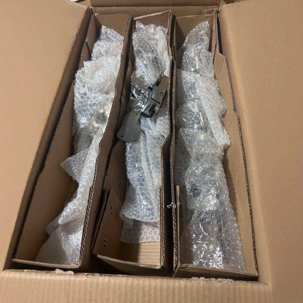 厂家直供豪沃T7汕德卡车门锁体不带闭锁器811W62680-6142原厂