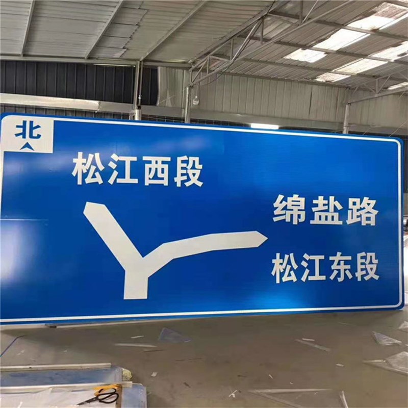 专业道路安全设施镀锌交通标志牌杆件悬臂式立杆指示牌杆多年经验