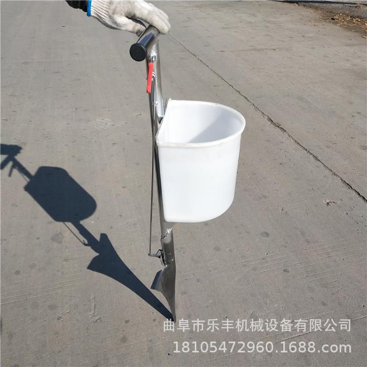 蔬菜玉米果树施肥器脚踏施肥机背负式苗木根部施肥器图片