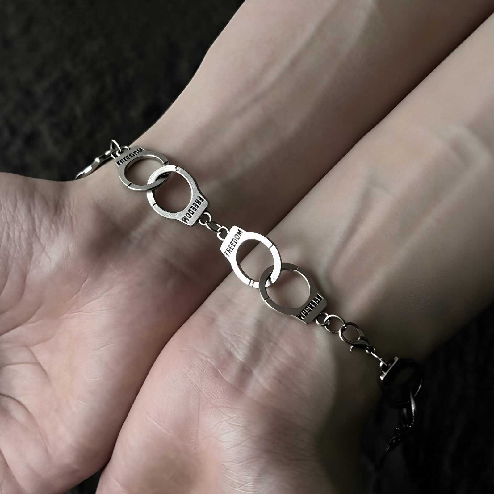 【你绑住我我更自由】手铐手链枷锁欧美小众链条男女同款送给对象