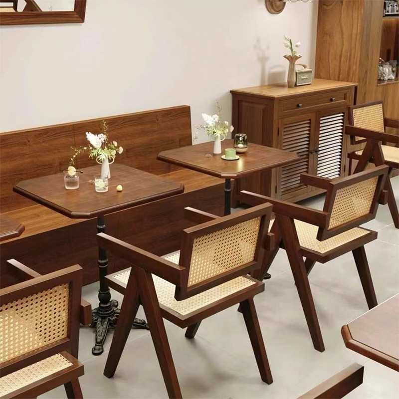 复古咖啡厅奶茶店酒馆桌椅组合甜品美式酒吧西餐厅实木桌椅编藤椅