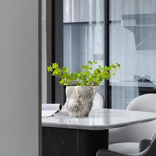 顾左素烧粗陶花瓶创时尚家居北欧意客餐桌插厅花QSCT2274纹理陶瓷