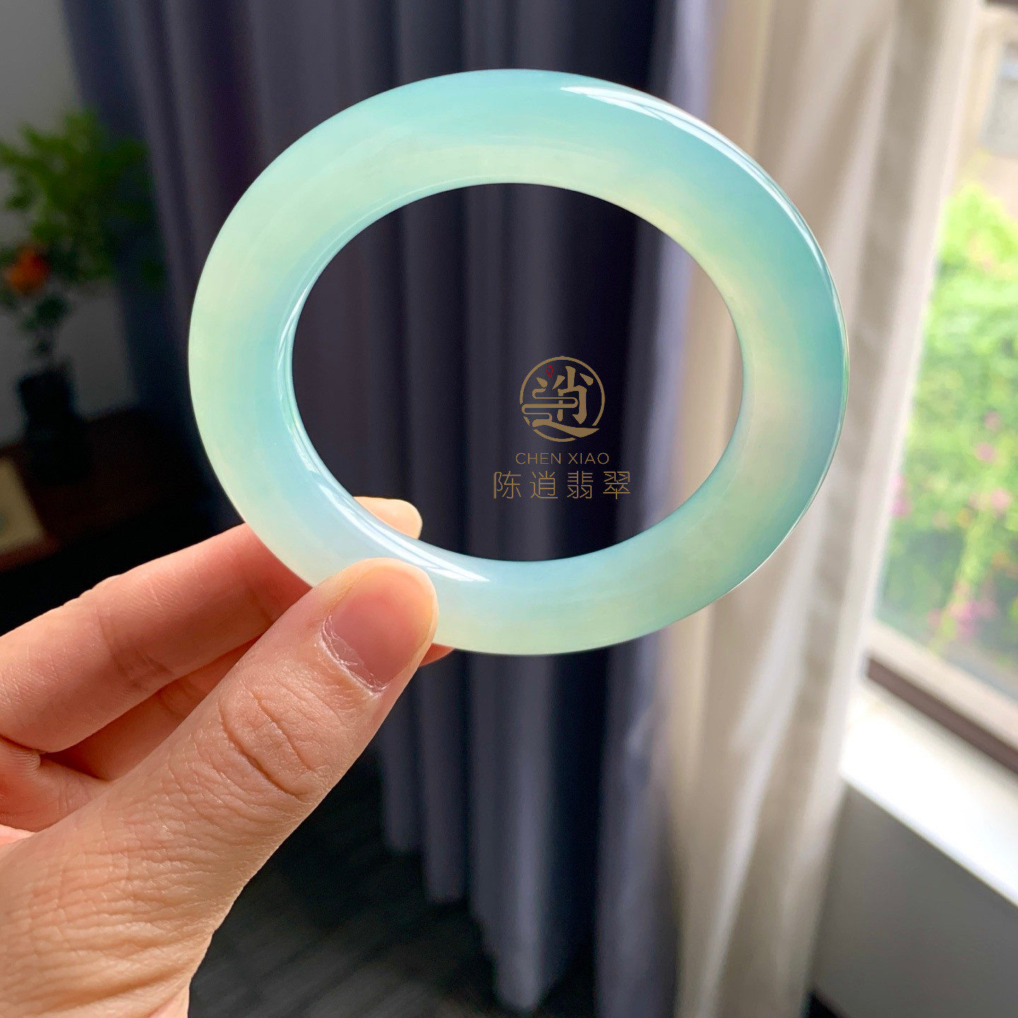 天然冰种飘花翡翠手镯缅甸a货正品玻璃种圆条正圈玉镯子