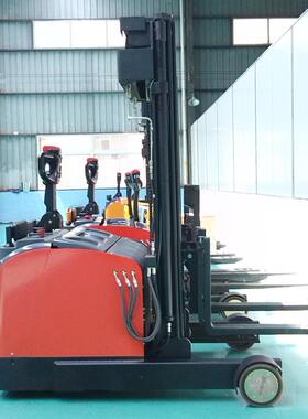 合力CQDM12/15-810小前移1.2T3米平衡重式堆高车站驾式全电动叉车