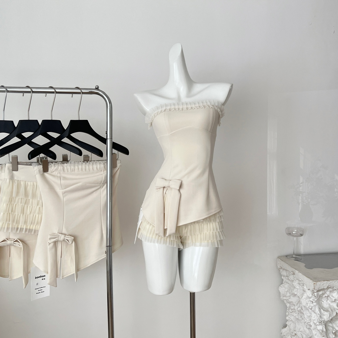 JOYKIKI鹅了么 古董娃娃 秋季纯欲蝴蝶结修身显瘦抹胸辣妹上衣女