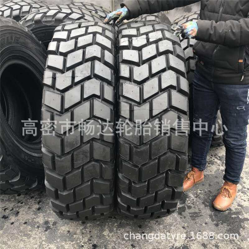 11R18 12.00R20 12.5R20 越野轮胎 MILITARY TYRE