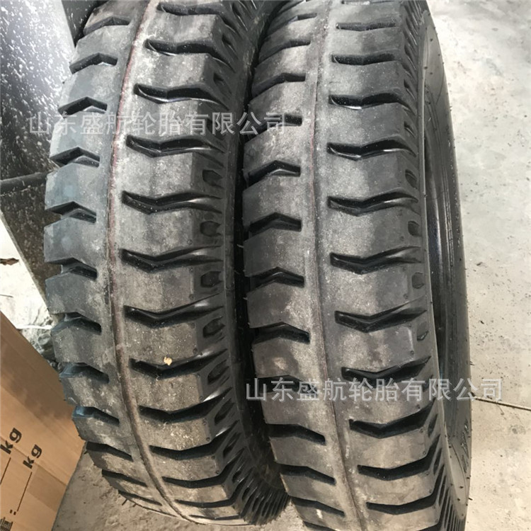 轻卡小货车载重轮胎8.25-16羊角花纹斜交充气14层级轮胎825-16
