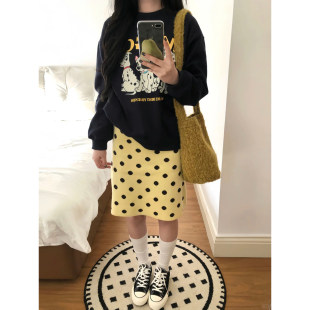 甜美日系奶油黄色波点针织半身短裙女秋冬学院风显瘦直筒毛衣中裙