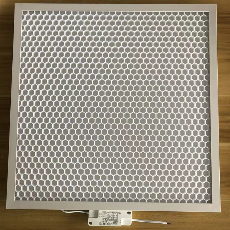 600*600蜂窝格栅深度防眩光Ra90平板灯面板灯学校办公室平板灯
