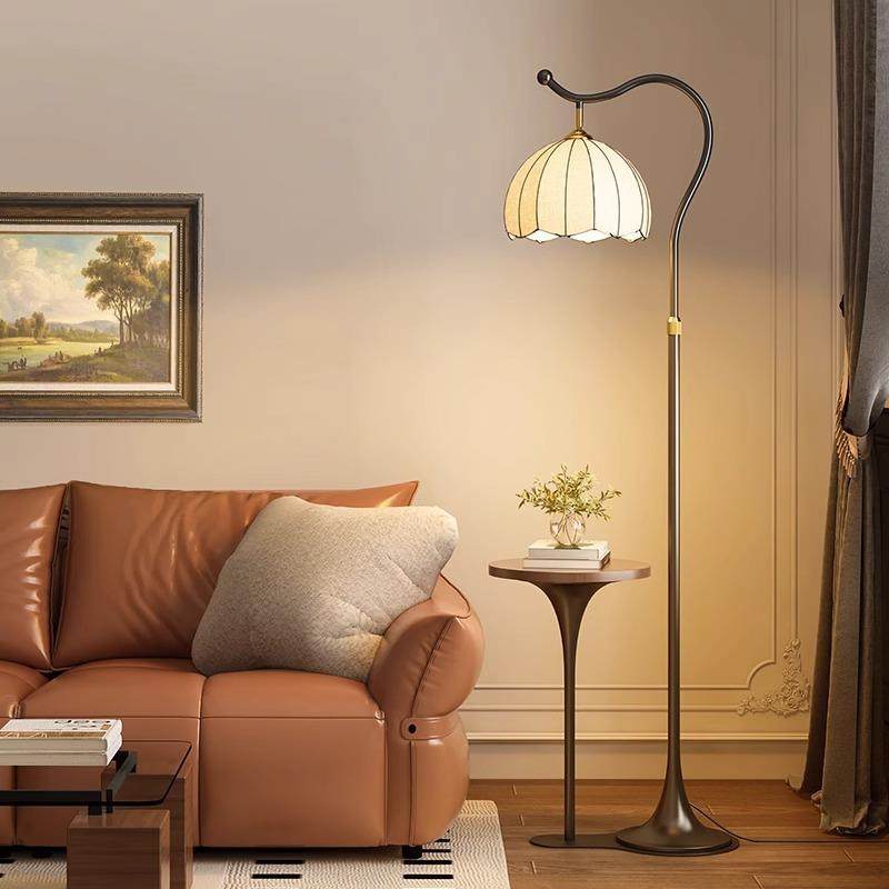新款法式奶油风落地灯客厅卧室床头沙发氛围感艺术置物架台灯一体