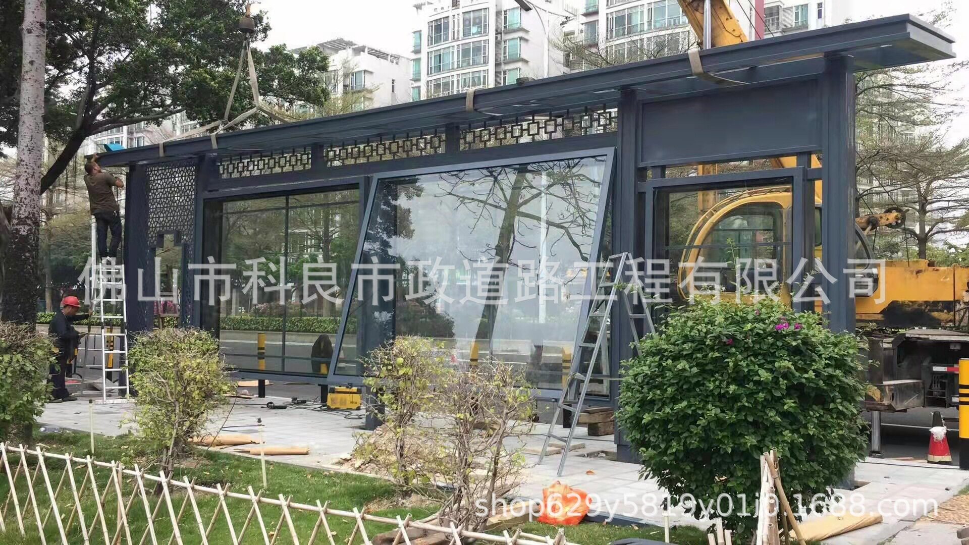 广东厂家直销镀锌烤漆仿古候车亭太阳能灯板配置齐全批量优先
