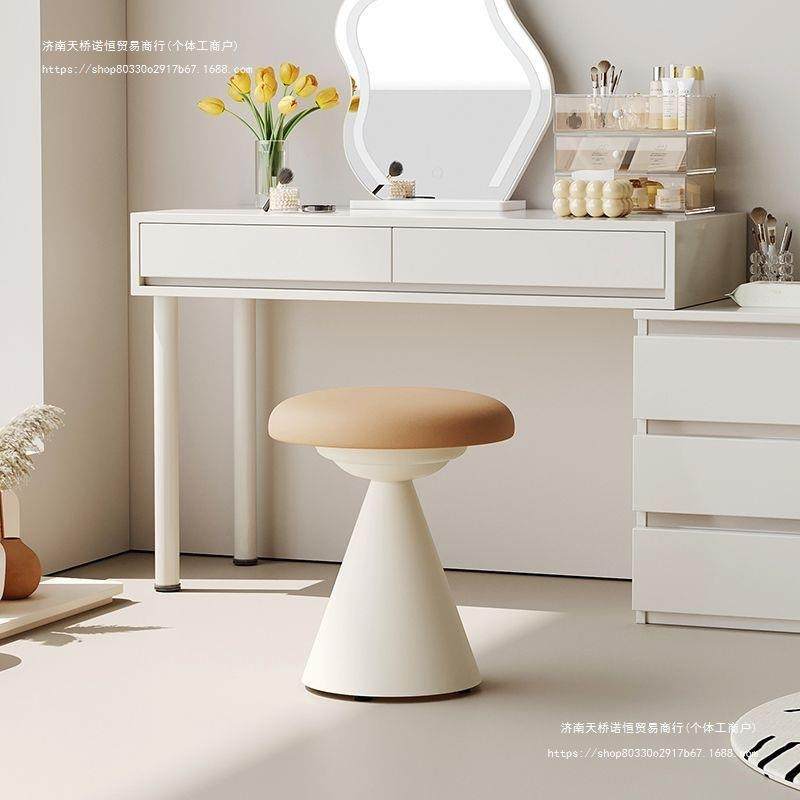 化妆凳极简梳妆台凳子女生现代简约轻奢感主卧室化妆椅子矮凳