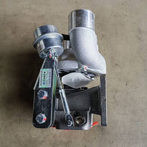 拖拉机用玉柴YC4DK110-T301发动机原厂增压器DKA2T0-1118100-502